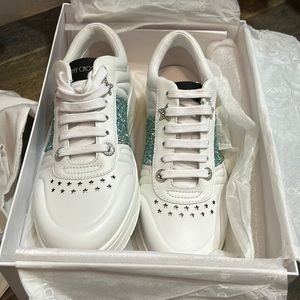 Never worn jimmy choo Hawaii leather sneaker
